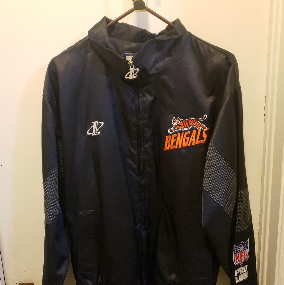 Vintage ProLine Cincinnati bengals wind breaker